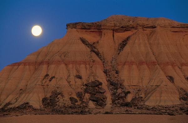 Luna llena en las Bardenas